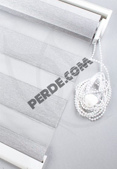 Blackout (Karartma) Zebra Stor Perde Fiyatı <font color='#0000CD'>495,00 TL / m2</font>