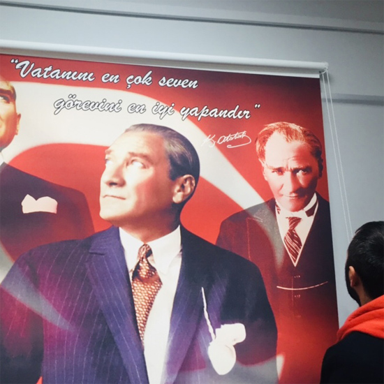 Atatürk resimli stor perde