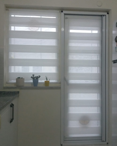 Balkon kapısına briz perde