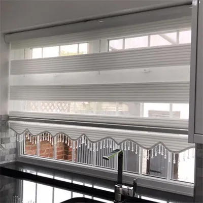 Brillant Geniş Plise Etek Dilimli Zebra Stor Güneşlik Perde Boncuklu Kapalı Kasa