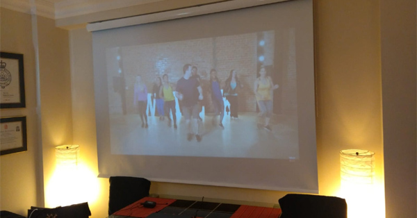 en iyi projeksiyon perdesi
