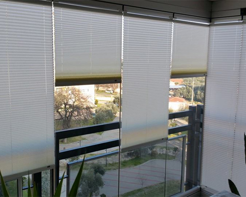 En Kullanışlı Balkon Perdesi?