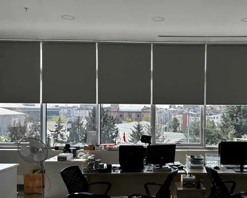 Karartma stor ofis perdesi