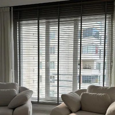 Krem ahşap jaluzi salon perdesi