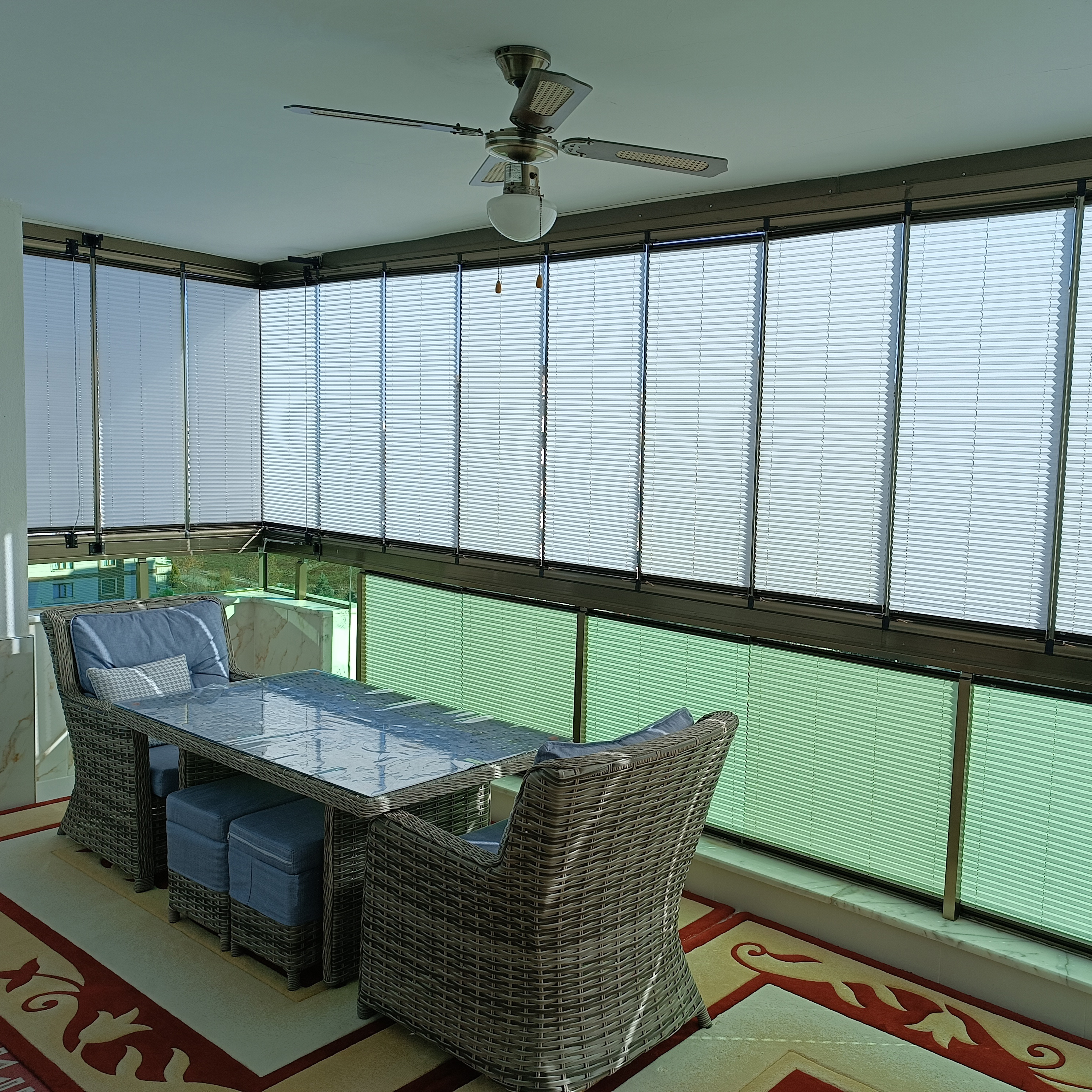 Plicell Cam Balkon Perdesi