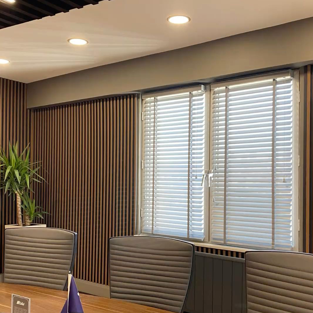 Yeni ofis perdeleri