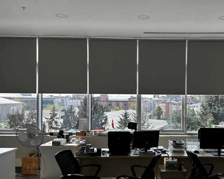 Karartma Stor Ofis Perdesi Bodrum