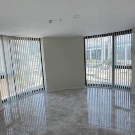 Oval Pencere Duvar Perdesi Dikey Perde