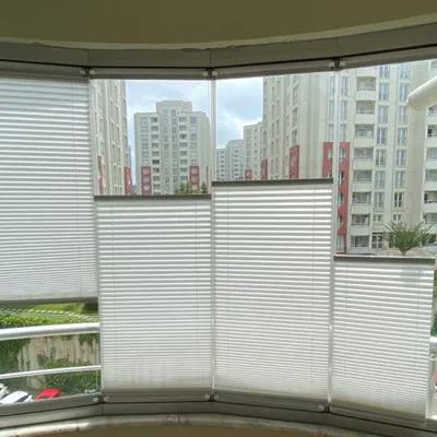 Plise cam balkon perdesi