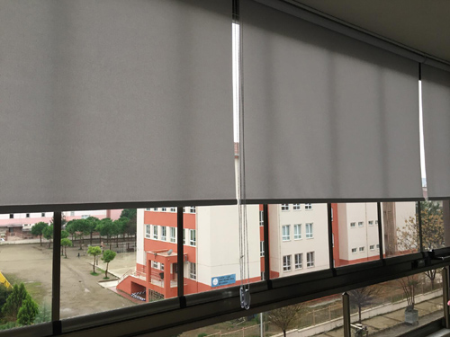 stor perde balkon camı