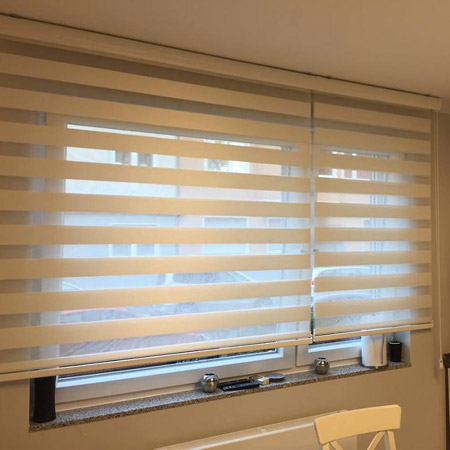 Tek kasada iki zebra perde