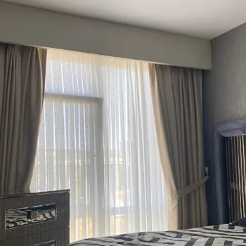 Yatak odası karartma ve tül perde
